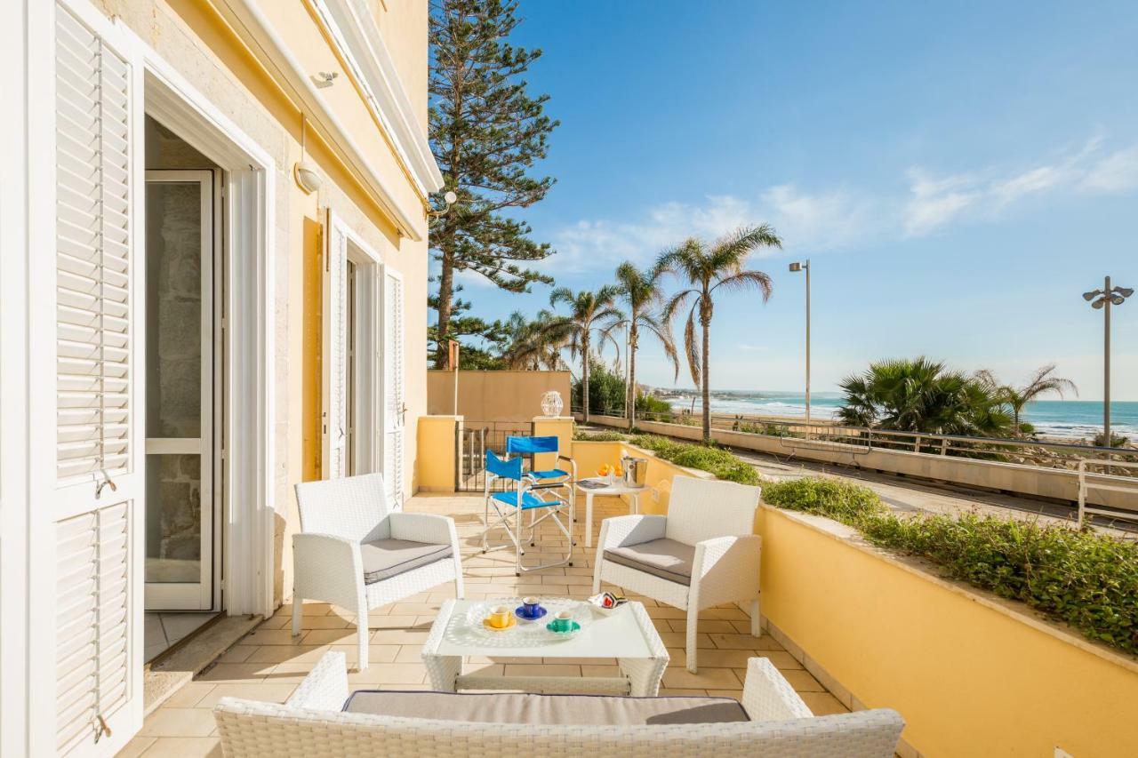 Вилла La Casa Sul Lungomare Марина-ди-Рагуза Экстерьер фото